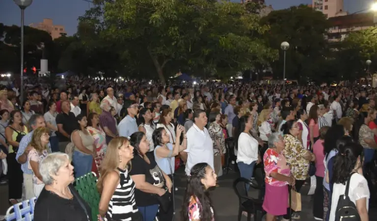 La feligresía católica acompañó la asunción de monseñor José Adolfo