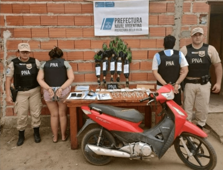 Detienen a 5 personas y secuestran droga en Corrientes