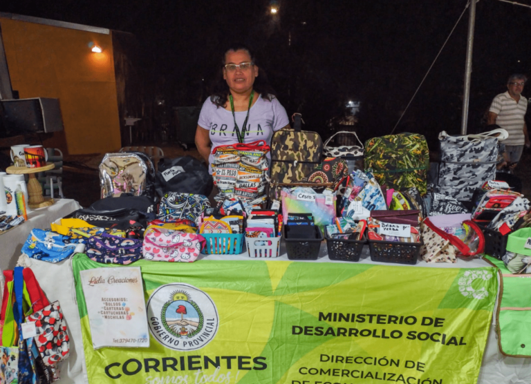Exitosa venta de emprendedores en la Fiesta del Chamamé
