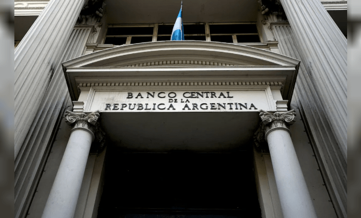El BCRA dispuso una nueva baja de la tasa de política monetaria