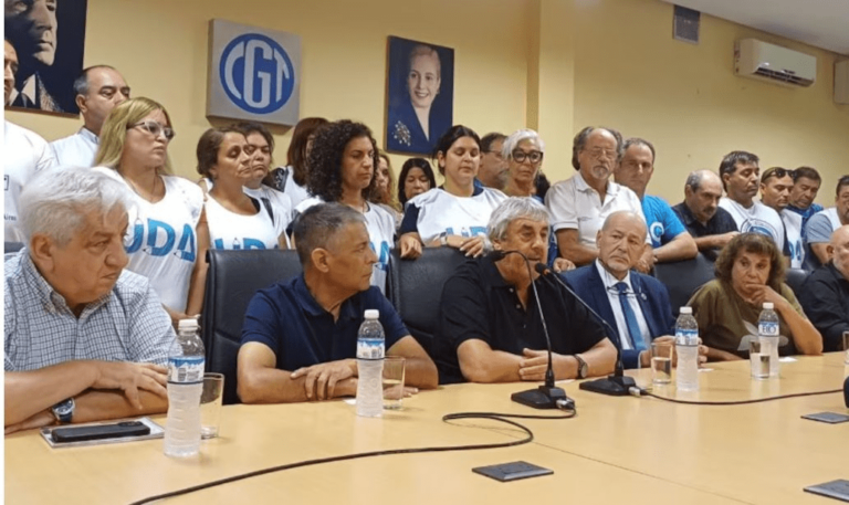El Gobierno convocó a los gremios a la mesa del salario mínimo docente