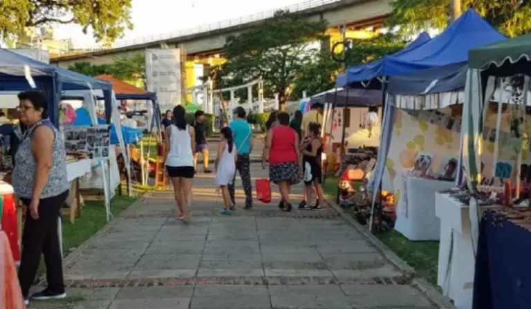 Hoy habrá ferias en el Paseo Arazaty