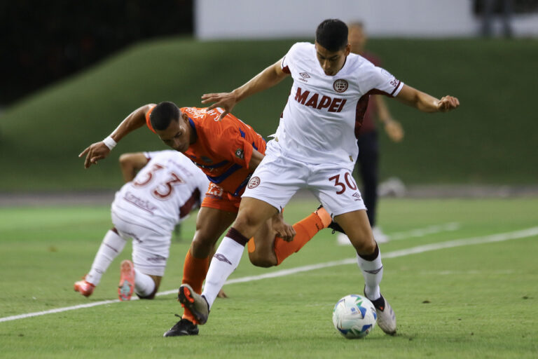 Copa Sudamericana: Lanús rescató un empate ante Puerto Cabello