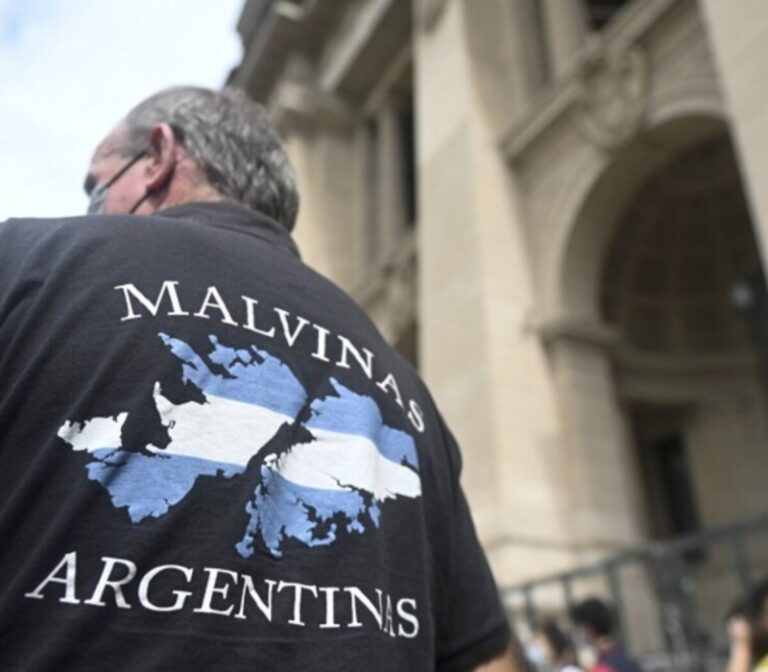 Ex combatientes denunciaron al presidente Javier Milei por «traición a la patria»