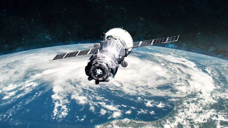 La nueva competencia de Starlink en Argentina: la red satelital de Amazon llega al país