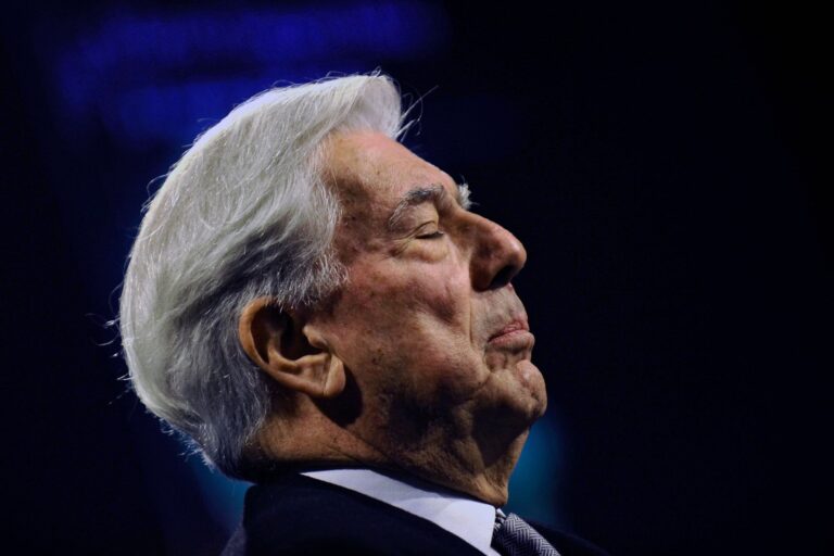 El sufrimiento silencioso de Mario Vargas Llosa: cinco años lidiando con una enfermedad sin cura