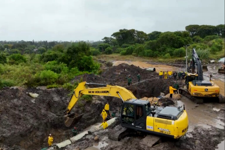 Arreglan avería y normalizan provisión de agua