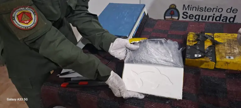 Pasajero de un ómnibus fue detenido en Concordia con cinco kilos de Cocaína.