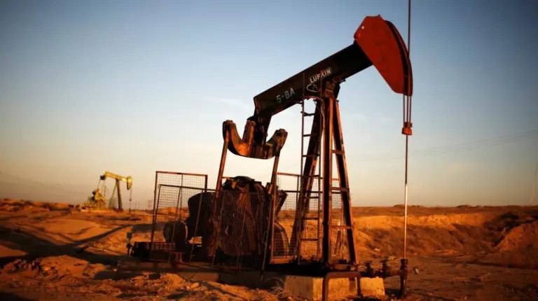 Fuerte baja del petróleo ante un posible acuerdo nuclear entre Irán y Estados Unidos