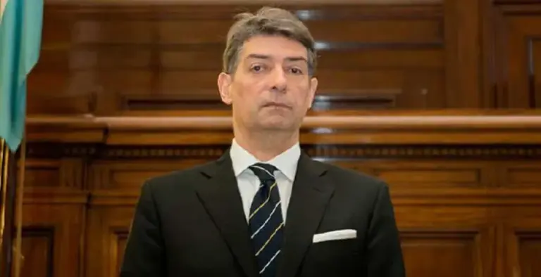 El doctor Horacio Rosatti disertó en la Facultad de Derecho de la UNNE