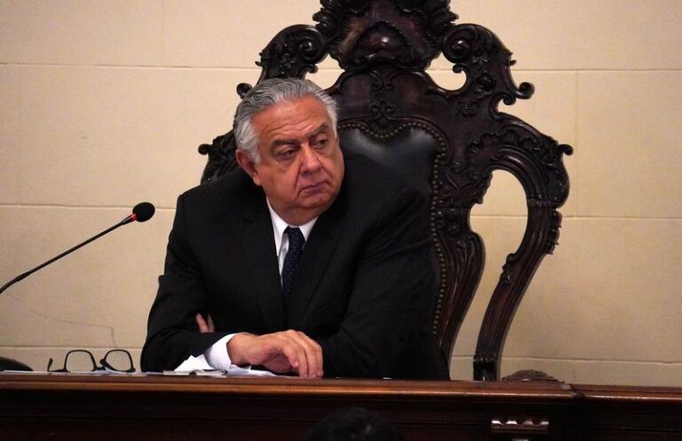 Cassani impulsa ley para contención ecuménica en escuelas públicas