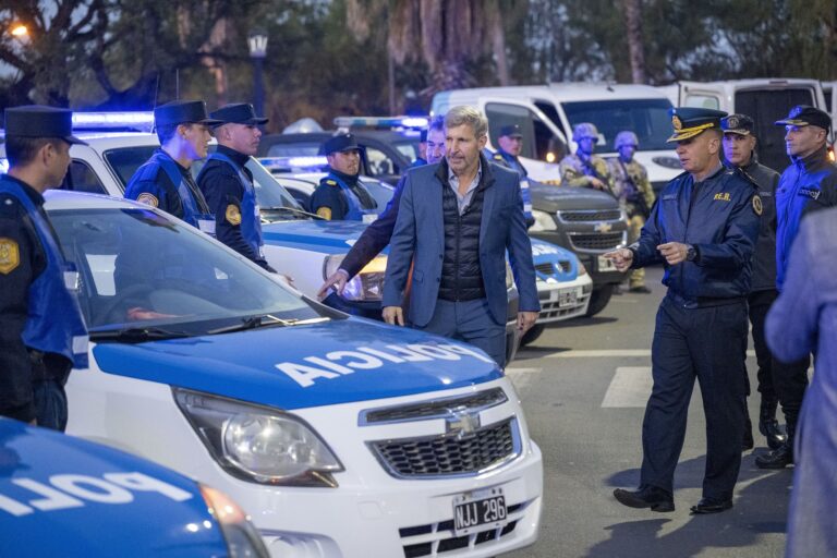 Frigerio presentó nuevos vehículos para la Policía y el Servicio Penitenciario