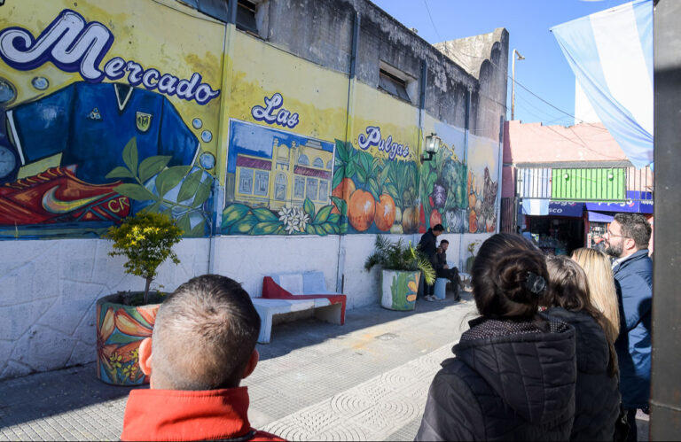Inauguraron mural en el Mercado de Pulgas