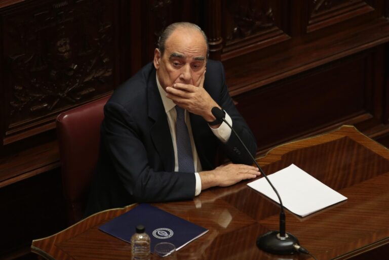 Guillermo Francos deslizó que no volverá al Senado y le respondió a Cristina Kirchner