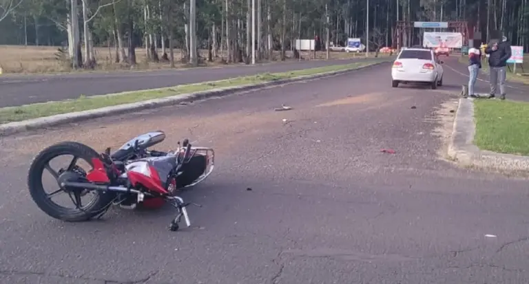 Grave accidente en el acceso al Perilago de Salto Grande