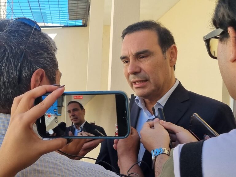 Valdés participa en Río Cuarto de la reunión con gobernadores para abordar cuestiones irresueltas de la Nación