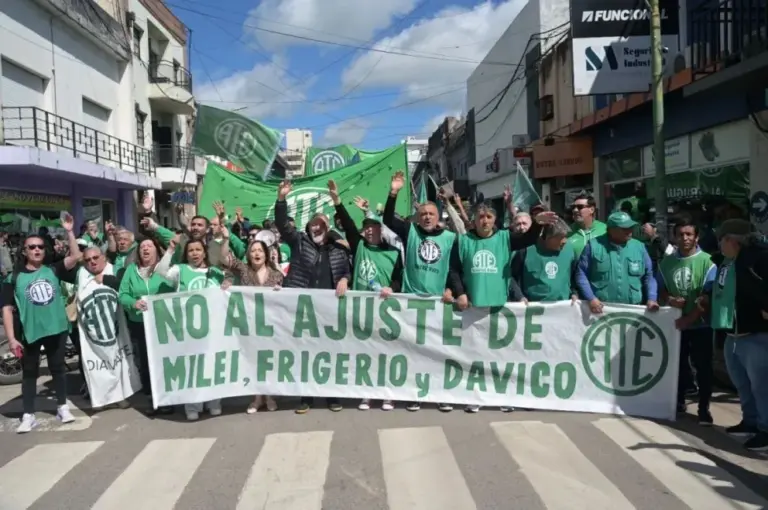 El titular de ATE Nacional llegó a Gualeguaychú para apoyar el reclamo en conflicto con el Municipio