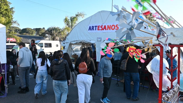 Arrancó la Feria de Emprendedores en el Puerto