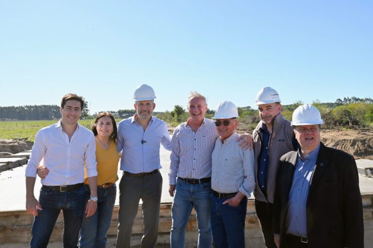 Se entregaron viviendas y continúan obras de infraestructura en Chajarí