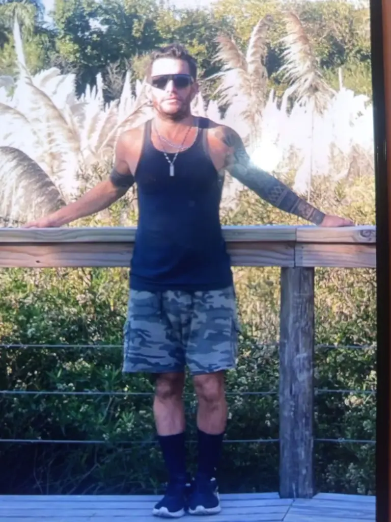 La búsqueda del chofer del Toyota Corolla que apareció incendiado en Córdoba ampliaron su búsqueda a nivel nacional.