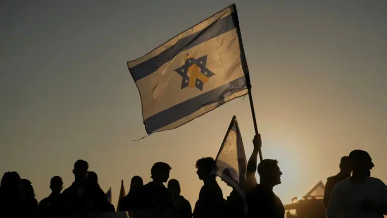 Israel asegura que uno de los cuatro cuerpos entregados por Hamas no corresponde a ninguno de los rehenes