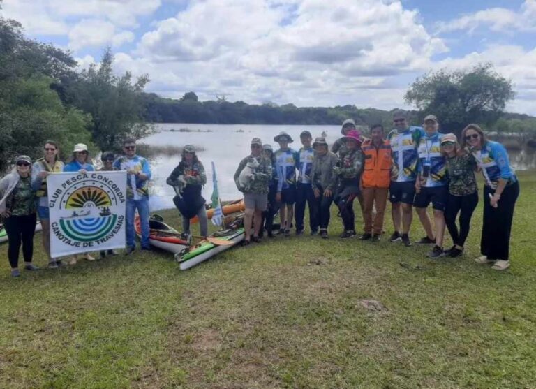 La Sexta Travesía Trinacional vuelve a unir los pueblos a través del río Uruguay