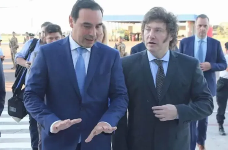 Diálogo implica que hablen dos: Valdés marca la cancha antes de la cumbre