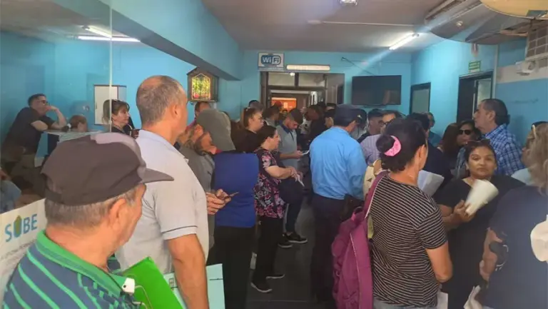 Caos en la Municipalidad de Concordia: por las cesantías a contratados, en Tránsito sólo hubo dos personas para atender