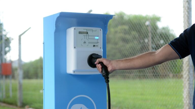 Enersa suma cargadores eléctricos en hoteles y termas