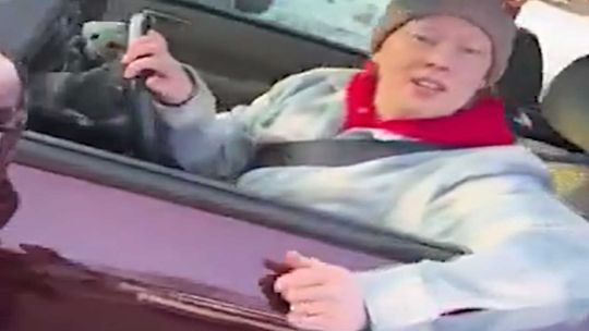 Revelaron un nuevo video del operativo de ICE en el que murió una mujer en Minneapolis