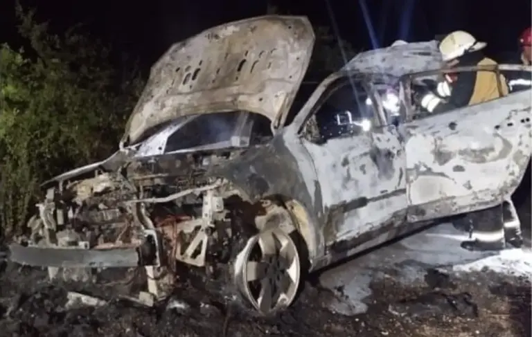 Otro vehículo se incendió por completo en la Ruta 14 en Entre Ríos