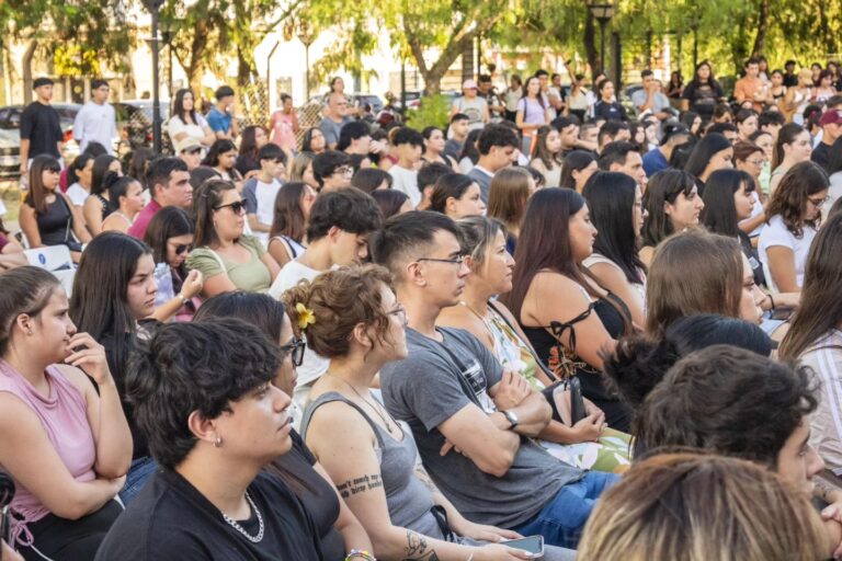 Casi 10 mil ingresantes inician carreras universitarias en Uader en 2026