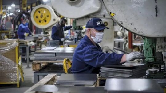 Balanza de la justicia sobre un código laboral abierto